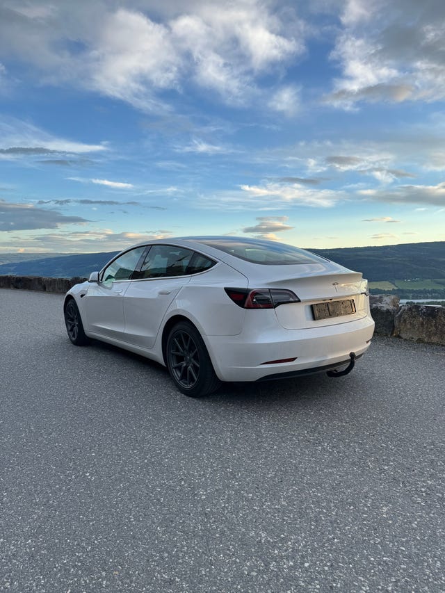 5YJ3E7EB0KF532046 2019 TESLA MODEL 3-3