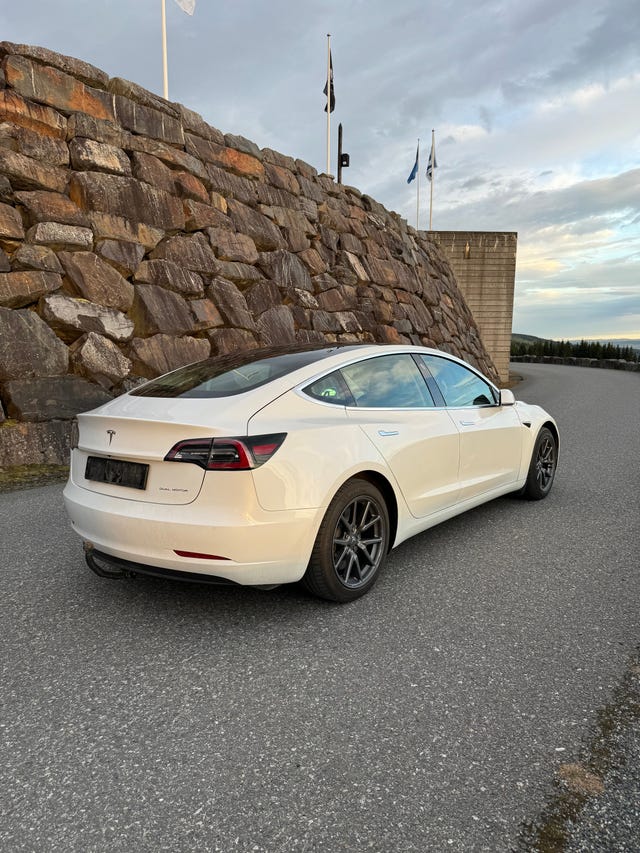 5YJ3E7EB0KF532046 2019 TESLA MODEL 3-5