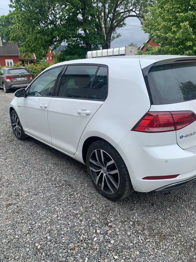 WVWZZZAUZK8904434 2019 VOLKSWAGEN GOLF-2
