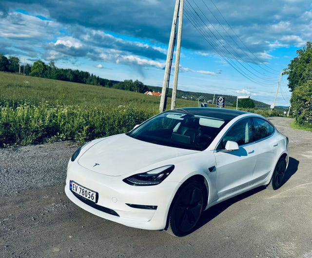 5YJ3E7EA3KF340370 2019 TESLA MODEL 3-0
