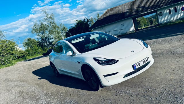 5YJ3E7EA3KF340370 2019 TESLA MODEL 3-1