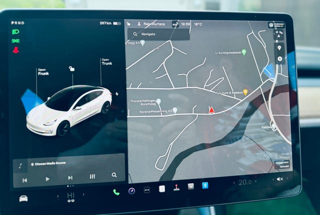 2019 TESLA MODEL 3 - 13