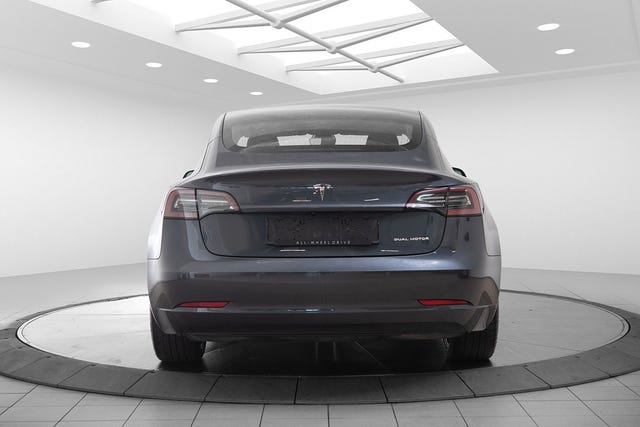 5YJ3E7EBXKF240985 2019 TESLA MODEL 3-4