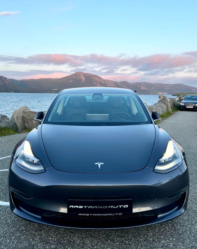 5YJ3E7EB6KF339061 2019 TESLA MODEL 3-2