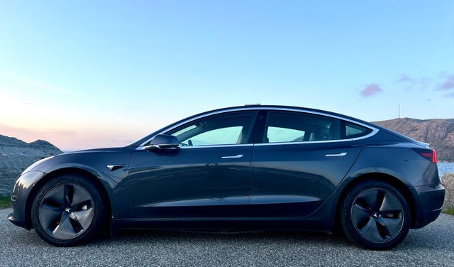 5YJ3E7EB6KF339061 2019 TESLA MODEL 3-4