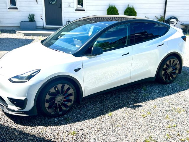 XP7YGCELXNB006706 2022 TESLA MODEL Y-1