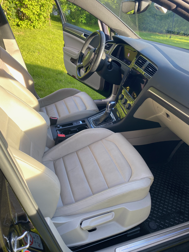 2019 VOLKSWAGEN GOLF - 7