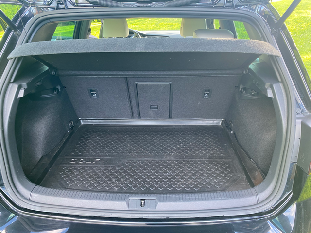 2019 VOLKSWAGEN GOLF - 9