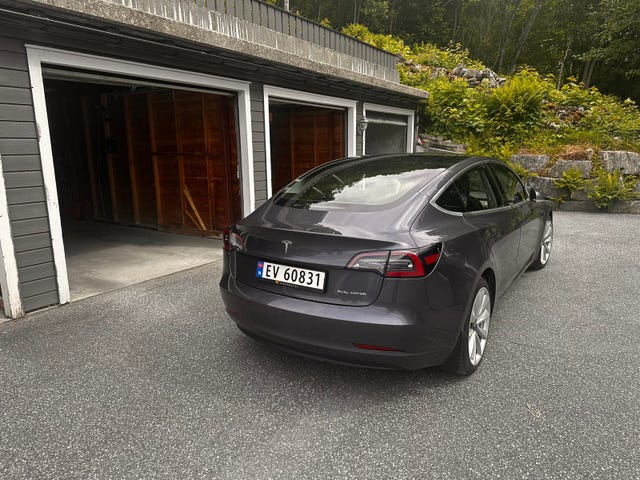 5YJ3E7EB6KF236903 2019 TESLA MODEL 3-4