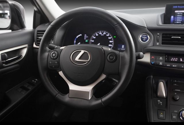 2016 LEXUS CT200H - 14