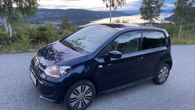 2015 VOLKSWAGEN UP! - 1