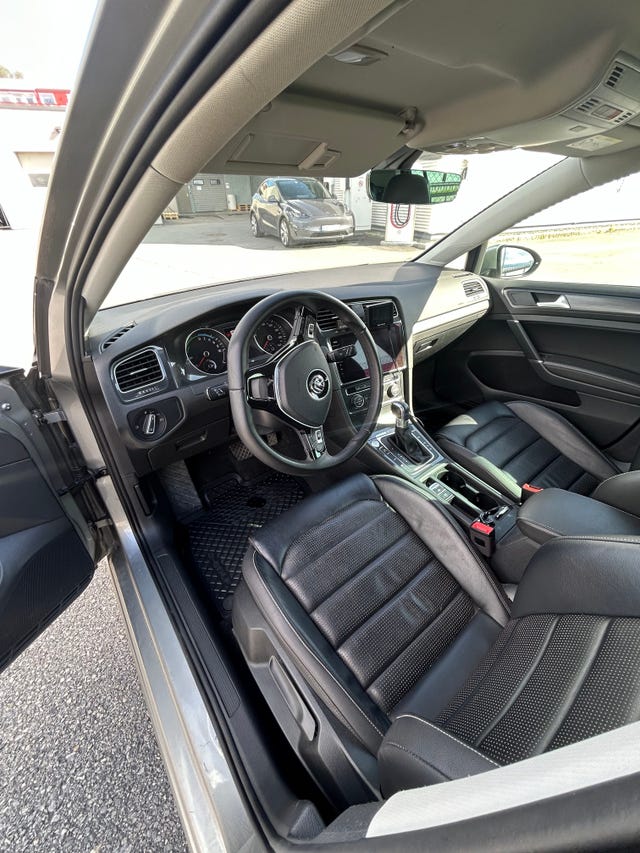 WVWZZZAUZJW903015 2018 VOLKSWAGEN GOLF-5