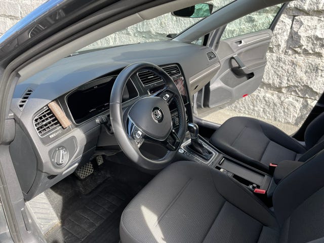 2019 VOLKSWAGEN GOLF - 8