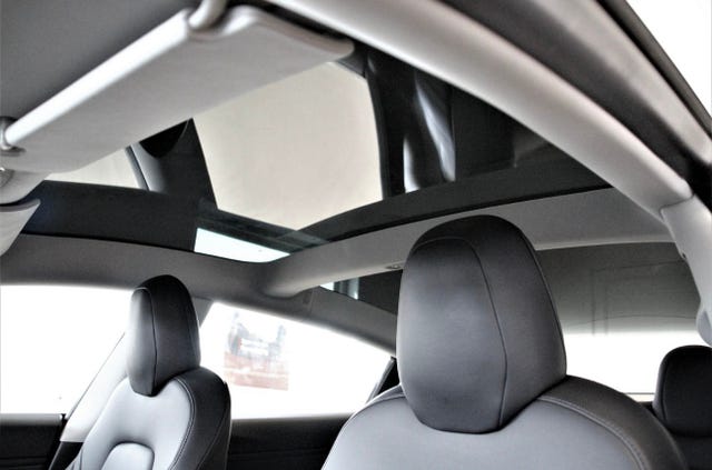 2019 TESLA MODEL 3 - 16