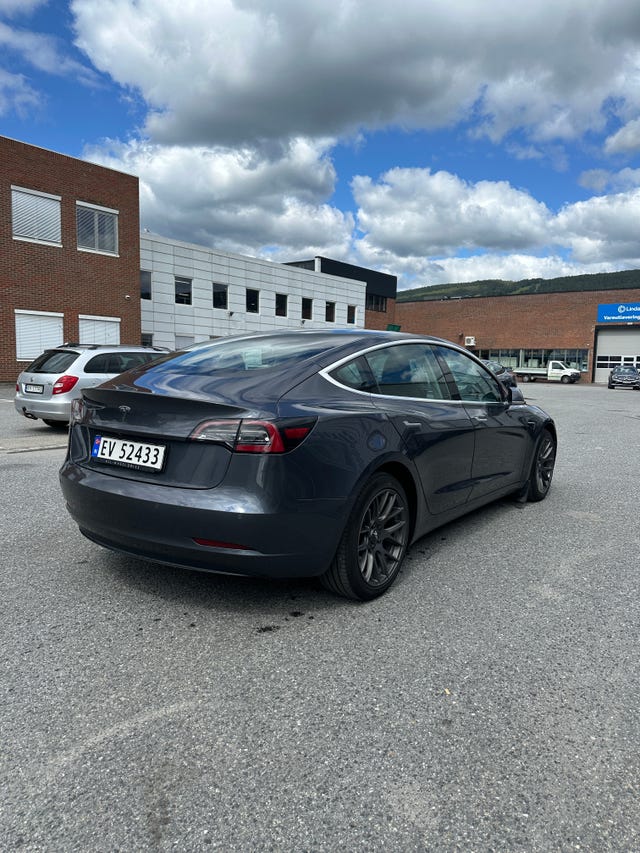 5YJ3E7EB7KF218734 2019 TESLA MODEL 3-5