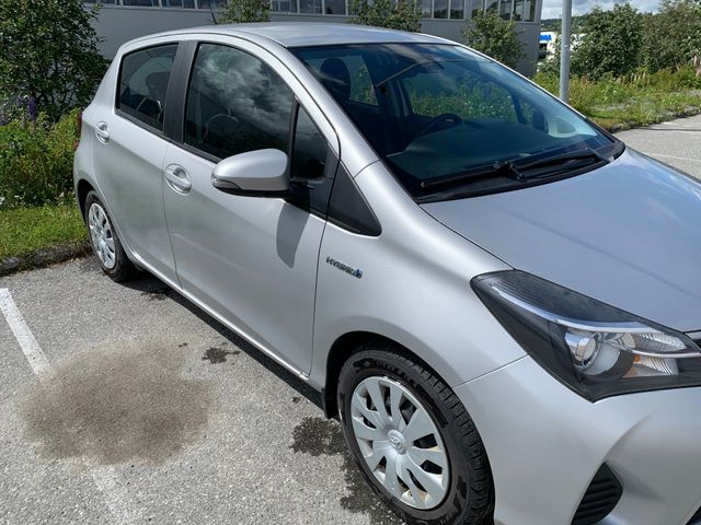 VNKKD3D330A228529 2016 TOYOTA YARIS-3