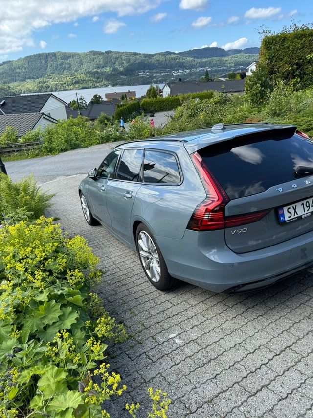 2021 VOLVO V90 - 8