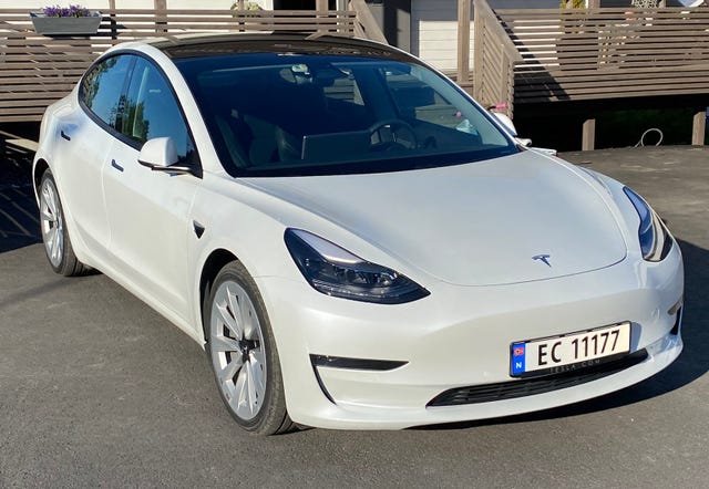 5YJ3E7EB5MF897180 2021 TESLA MODEL 3-4