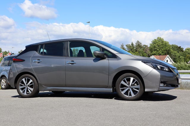 2021 NISSAN LEAF - 18