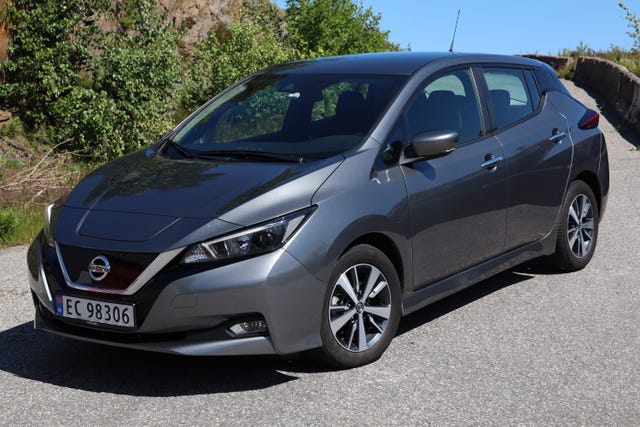 2021 NISSAN LEAF - 17