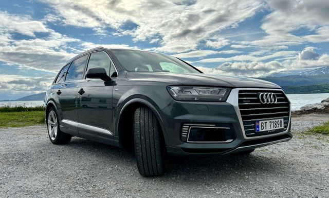 WAUZZZ4M5JD026504 2018 AUDI Q7-0