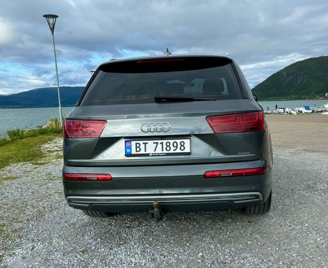 WAUZZZ4M5JD026504 2018 AUDI Q7-5