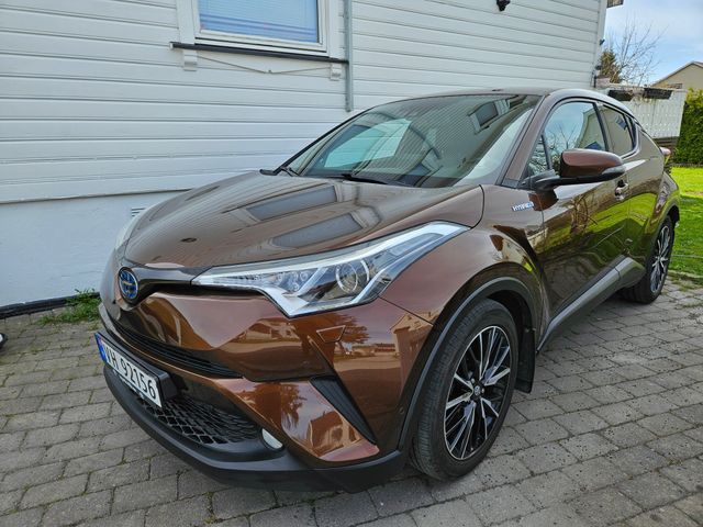 NMTKZ3BX10R055997 2017 TOYOTA C-HR-2