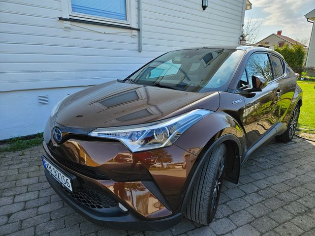 NMTKZ3BX10R055997 2017 TOYOTA C-HR-1