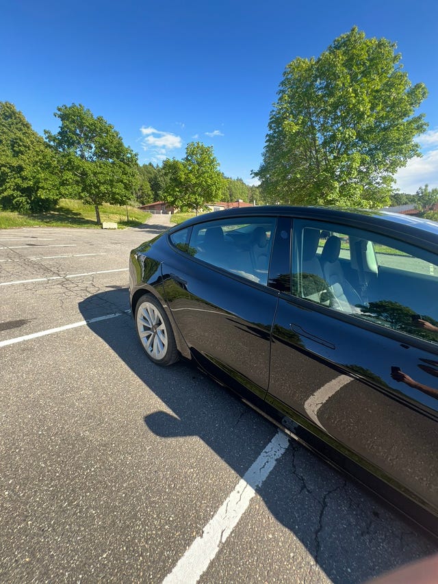 5YJ3E7EA1MF889049 2021 TESLA MODEL 3-4