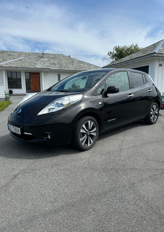 2015 NISSAN LEAF - 1