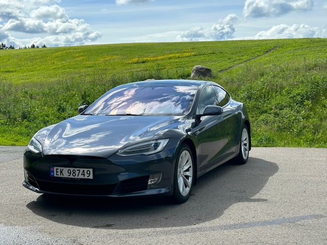 5YJSA7E2XJF250292 2018 TESLA MODEL S-1