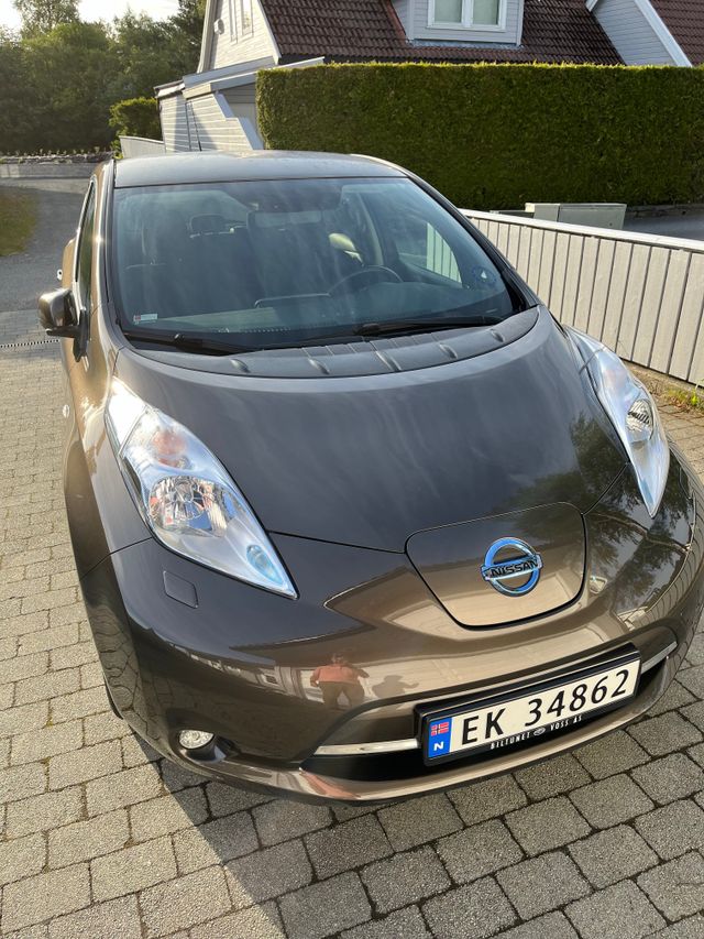 2017 NISSAN LEAF - 1