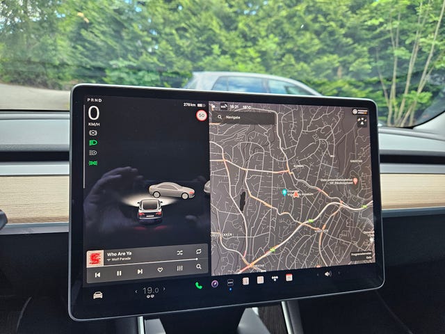 2019 TESLA MODEL 3 - 12