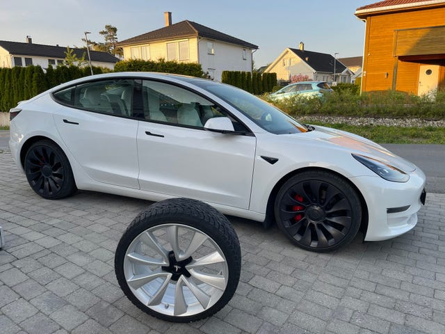 5YJ3E7EC6MF836641 2021 TESLA MODEL 3-4
