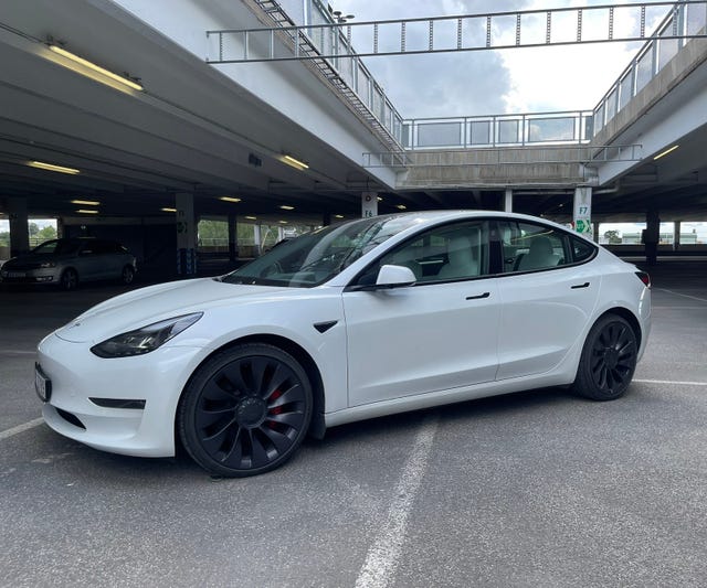 5YJ3E7EC6MF836641 2021 TESLA MODEL 3-1