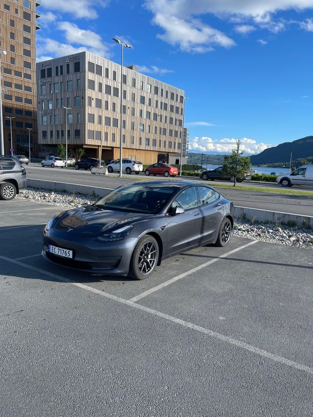 5YJ3E7EB7MF967018 2021 TESLA MODEL 3-4