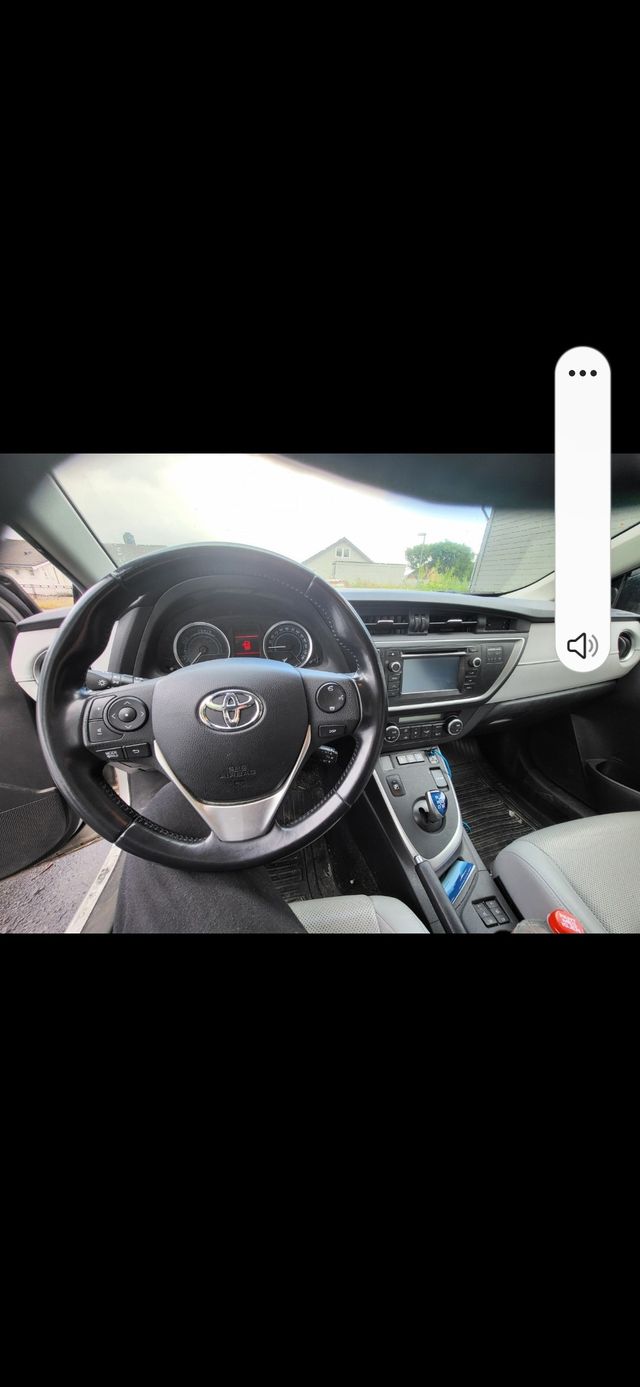 SB1ZS3JEX0E160858 2015 TOYOTA AURIS-1