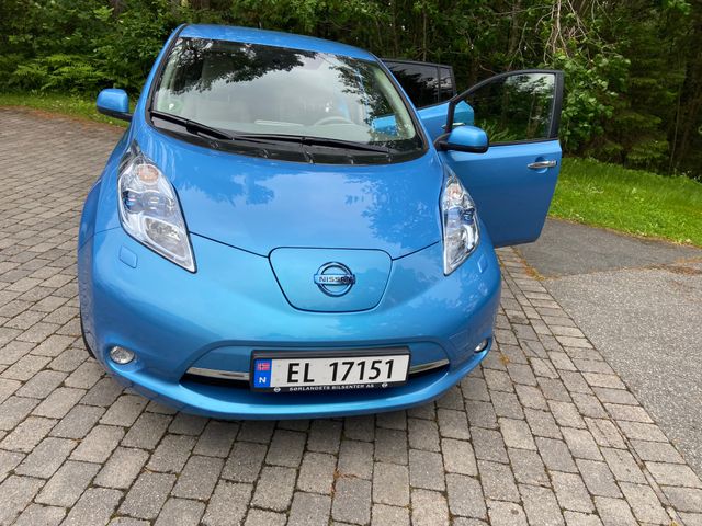 2012 NISSAN LEAF - 2