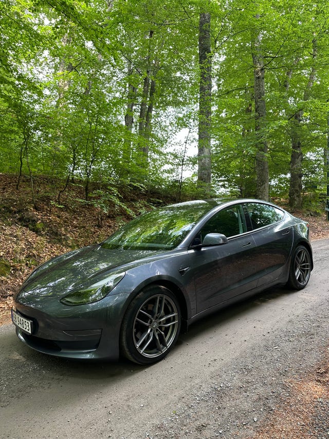 5YJ3E7EB3MF896724 2021 TESLA MODEL 3-4