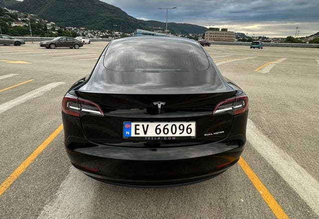 5YJ3E7EB3KF239693 2019 TESLA MODEL 3-2