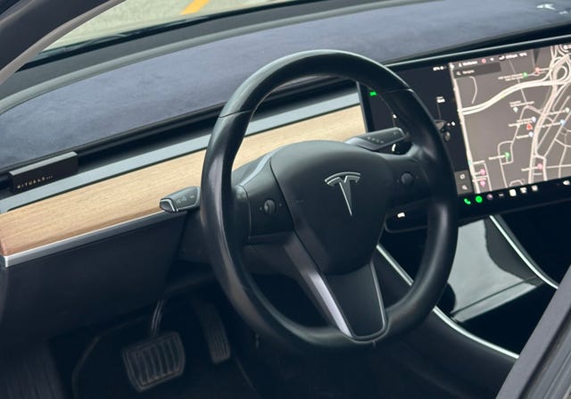 5YJ3E7EB3KF239693 2019 TESLA MODEL 3-5