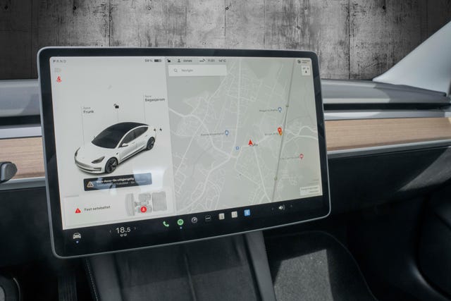 2021 TESLA MODEL 3 - 26