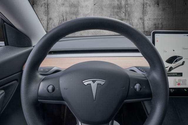 2021 TESLA MODEL 3 - 24