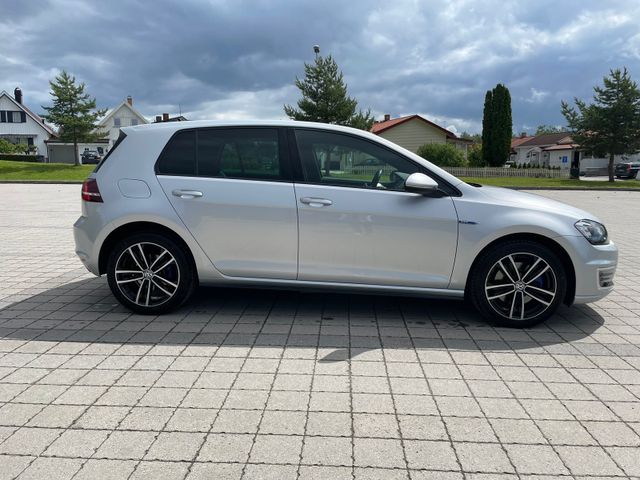 WVWZZZAUZGW801999 2016 VOLKSWAGEN GOLF-3