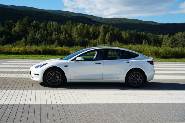LRW3E7FJ2MC287656 2021 TESLA MODEL 3-1