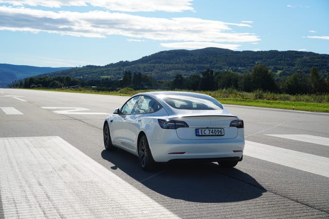 LRW3E7FJ2MC287656 2021 TESLA MODEL 3-2