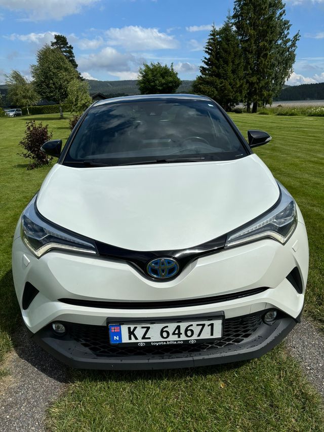 NMTKZ3BX30R032639 2017 TOYOTA C-HR-1