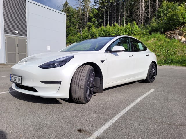 5YJ3E7EC5MF898578 2021 TESLA MODEL 3-4