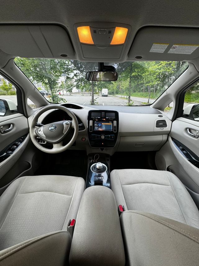 2012 NISSAN LEAF - 4