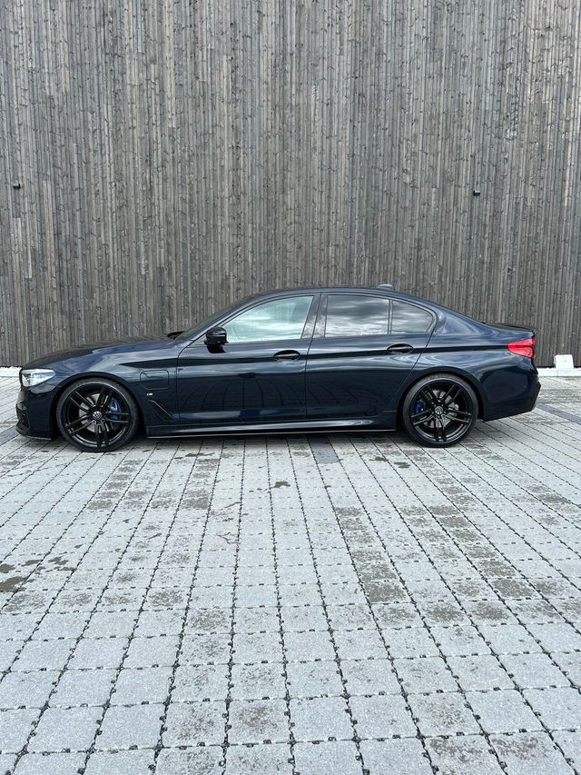 2017 BMW 5-SERIE - 5